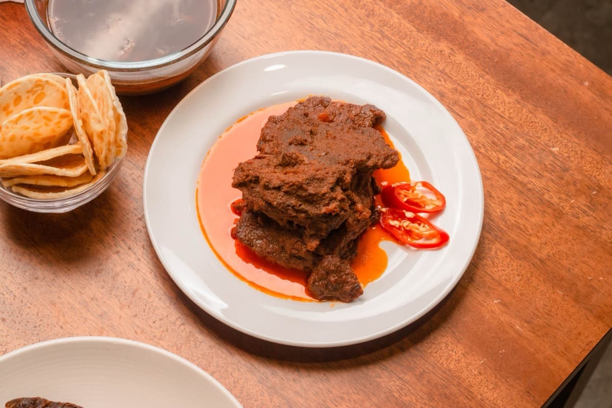 White Rice & Beans with Pepper Sauce & Beef